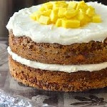 کیک هویج، گردو و انبه 